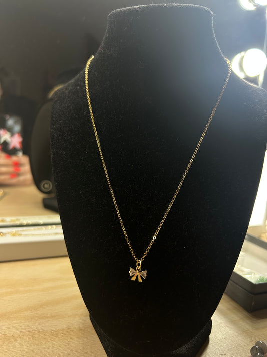 Bow Necklace